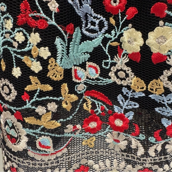 NWT Gianni Bini Amelia Skirt $99 Black Floral Embroidered Mesh Midi S - Picture 5 of 7